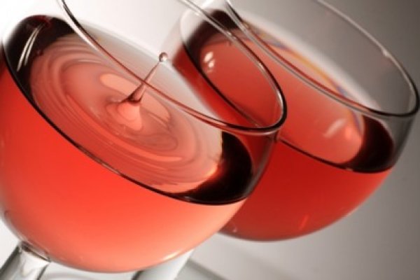 Vinurile rose, cu dedicaţie pentru femei